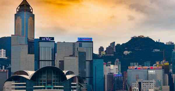 香港梯子怎么挂